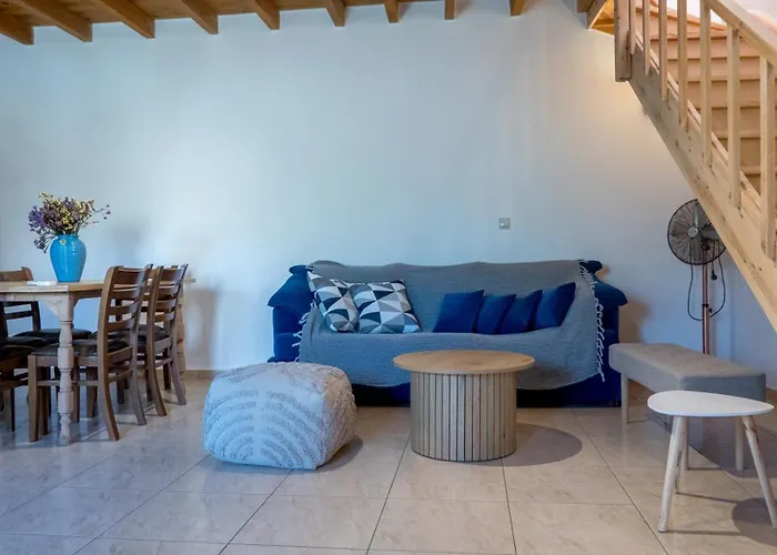 Τhemis House